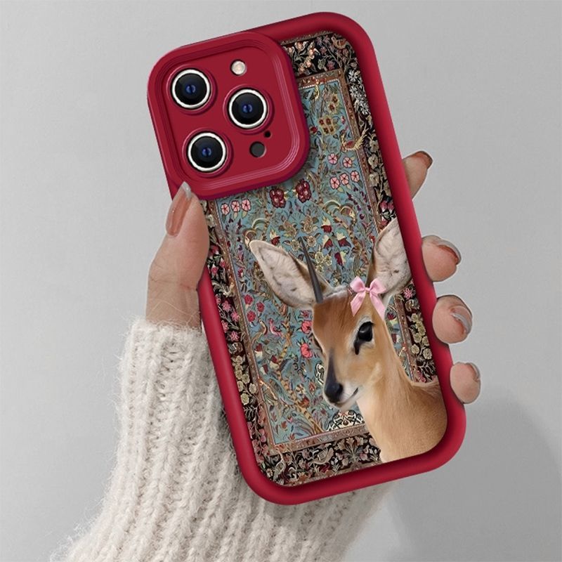 와인 레드 태피스트리 사슴 프린트 케이스 (아이폰 16 - Phone Cases Red Deer 리뷰 및 가격
