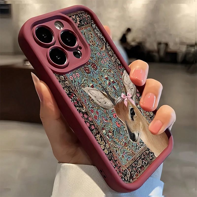 와인 레드 태피스트리 사슴 프린트 케이스 (아이폰 16 - Phone Cases Red Deer 리뷰 및 가격